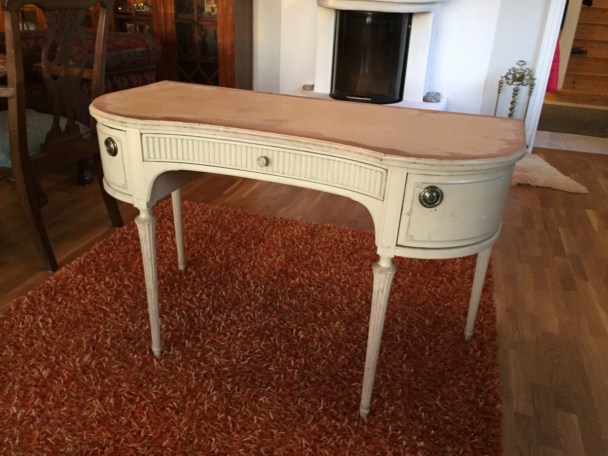 Såld! Sminkbord antikt 950 kr